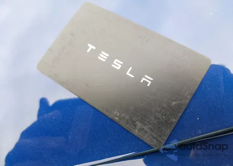 2023 Tesla Model Y Rwd z USA, uszkodzony, nr VIN 7SAYGDED3PF966312